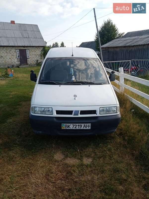 Минивэн Fiat Scudo 1997 в Рокитном