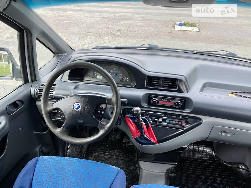 Минивэн Fiat Scudo 2005 в Теофиполе