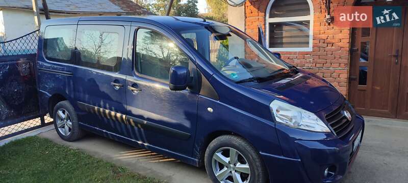 Мінівен Fiat Scudo 2009 в Товсте