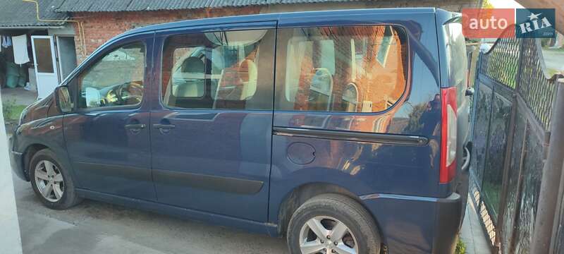 Мінівен Fiat Scudo 2009 в Товсте