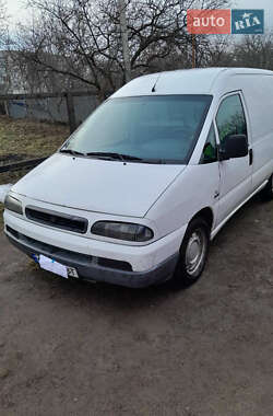 Вантажний фургон Fiat Scudo 2002 в Луцьку