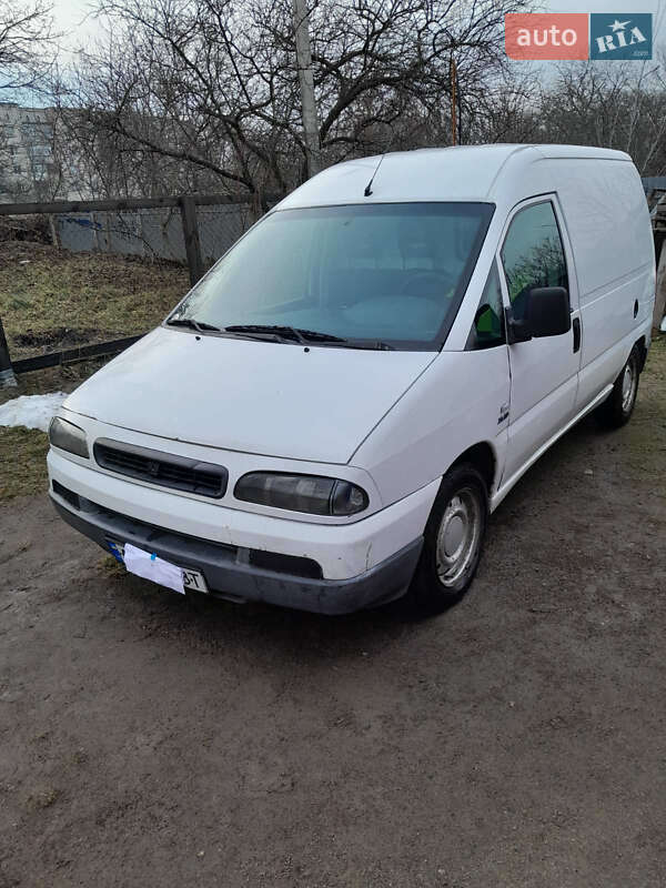 Грузовой фургон Fiat Scudo 2002 в 