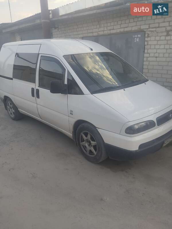 Минивэн Fiat Scudo 2004 в Звягеле