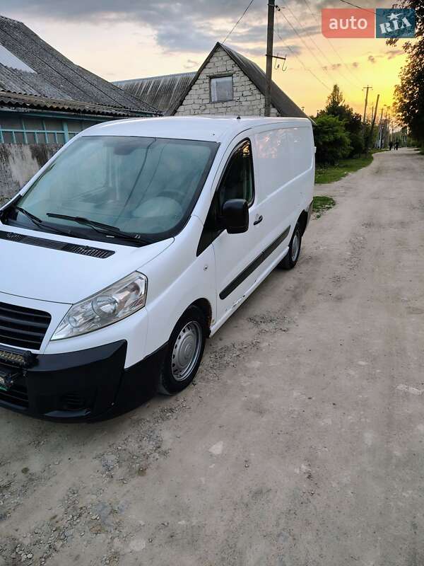 Грузовой фургон Fiat Scudo 2011 в Тульчине