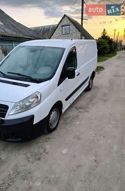 Грузовой фургон Fiat Scudo 2011 в 