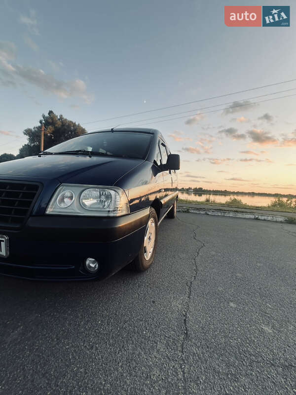 Минивэн Fiat Scudo 2004 в Староконстантинове