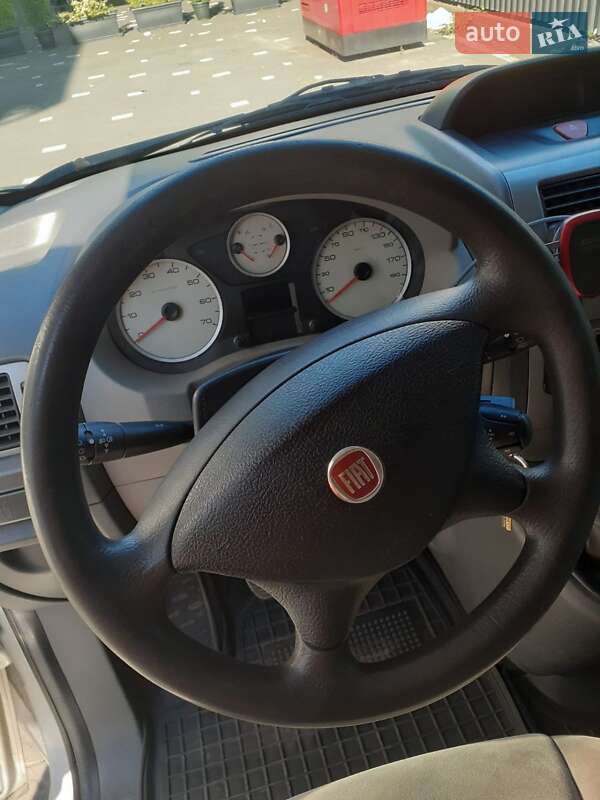 Минивэн Fiat Scudo 2011 в Ужгороде