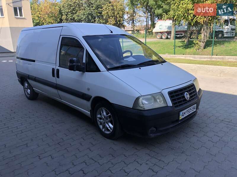 Грузовой фургон Fiat Scudo 2005 в Радехове