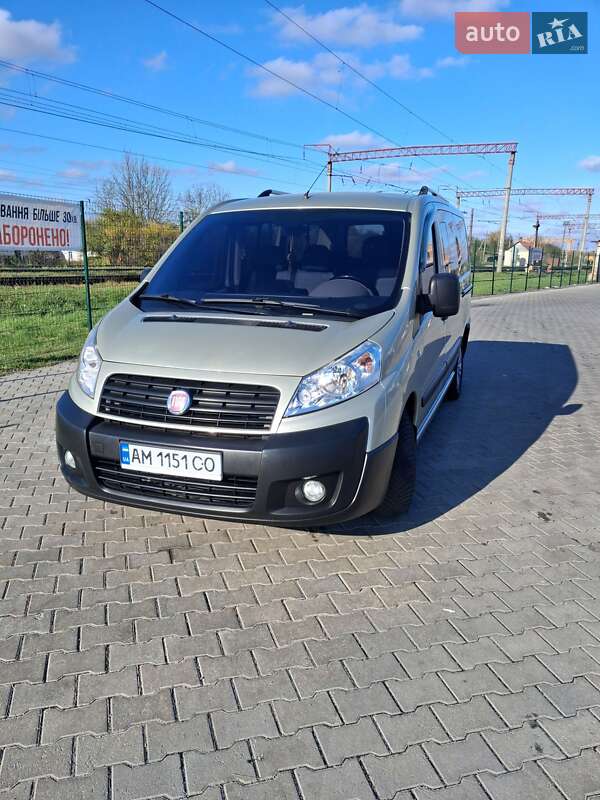 Мінівен Fiat Scudo 2012 в 
