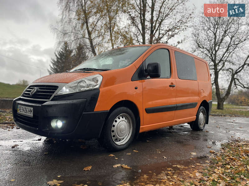 Вантажний фургон Fiat Scudo 2008 в Дубні