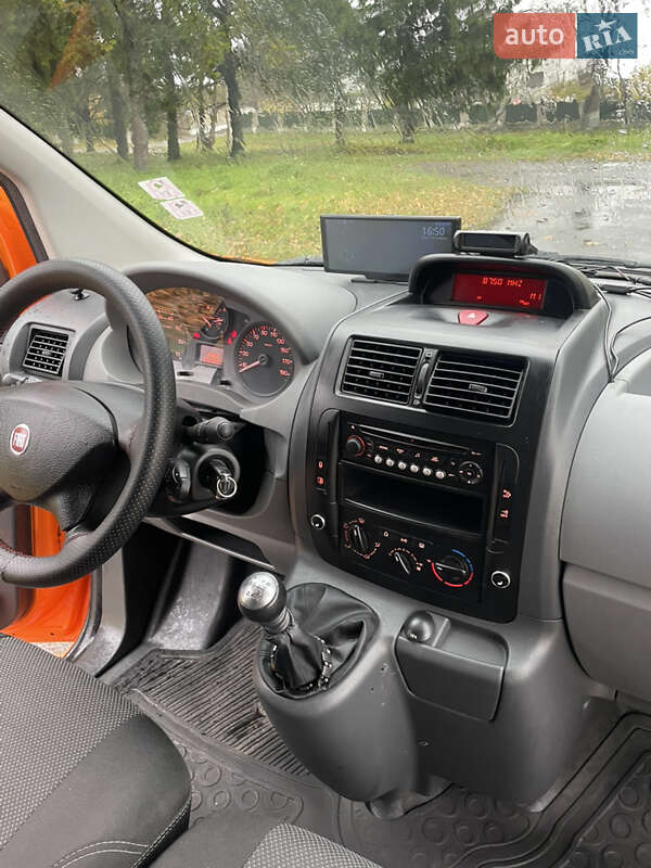 Вантажний фургон Fiat Scudo 2008 в Дубні