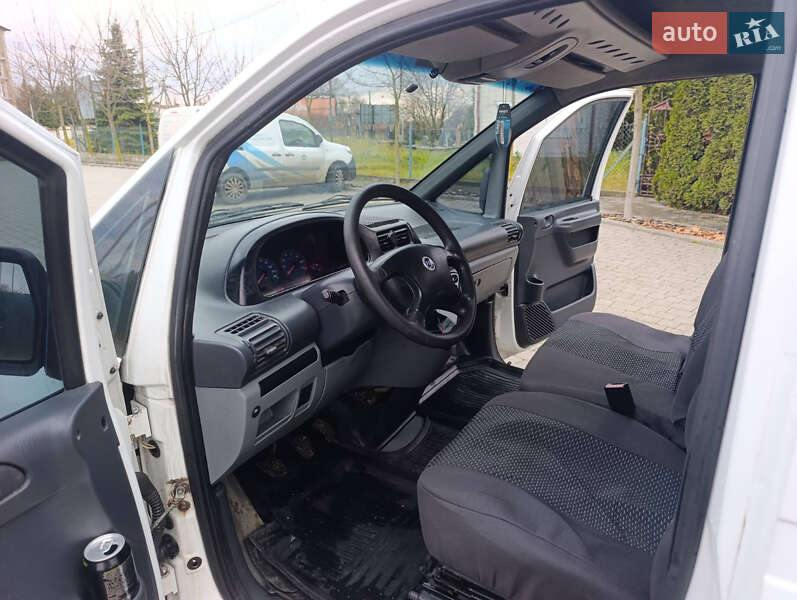 Вантажний фургон Fiat Scudo 2004 в Львові фото 11 Вантажний фургон Fiat Scudo 2004 в Львові