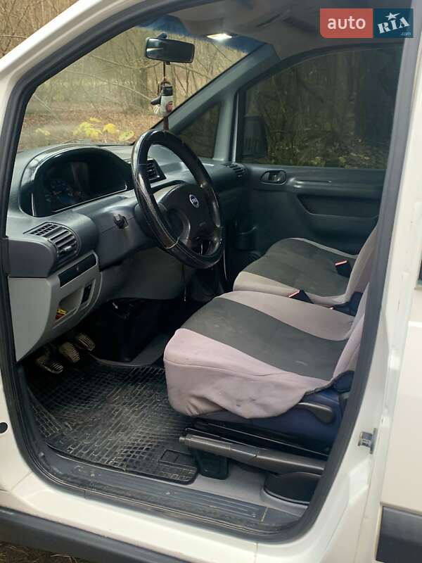 Минивэн Fiat Scudo 2005 в Кременце