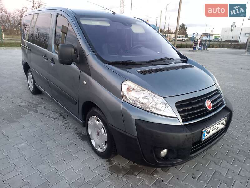 Минивэн Fiat Scudo 2007 в Сарнах