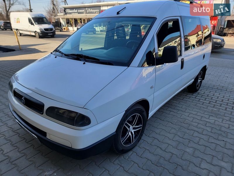 Мінівен Fiat Scudo 2003 в Чернівцях