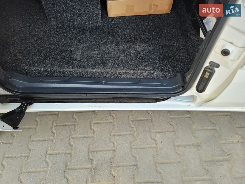 Мінівен Fiat Scudo 2003 в Чернівцях