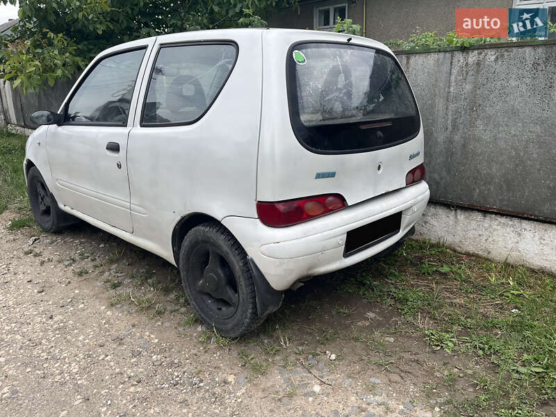 Хетчбек Fiat Seicento 2000 в Городенці