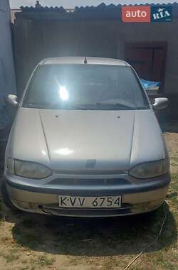 Седан Fiat Siena 2003 в Глибокій