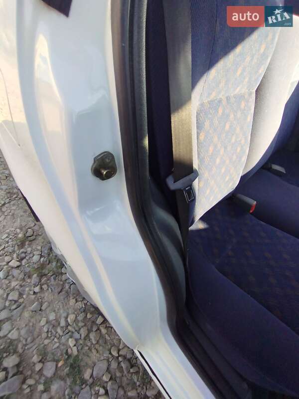 Седан Fiat Siena 1998 в Ивано-Франковске