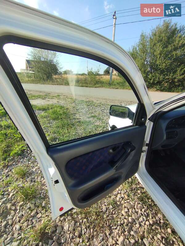 Седан Fiat Siena 1998 в Ивано-Франковске