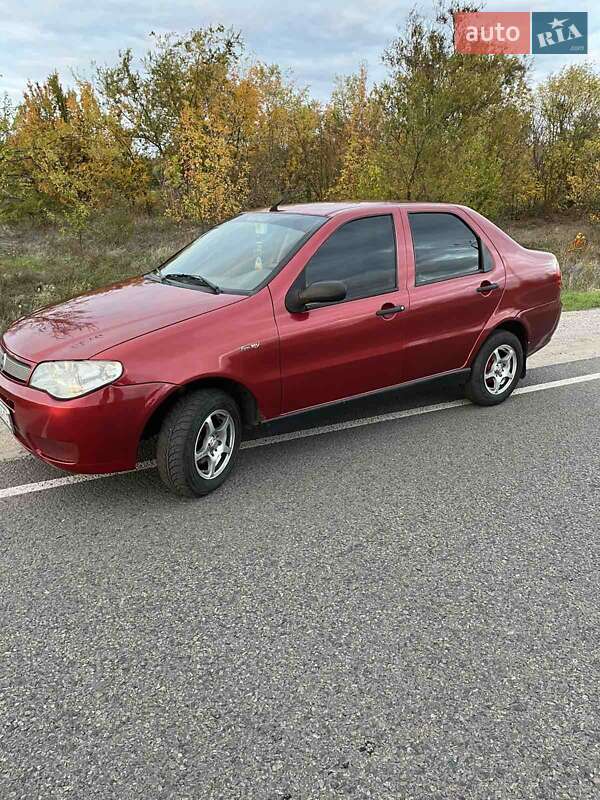 Седан Fiat Siena 2005 в Кривому Розі