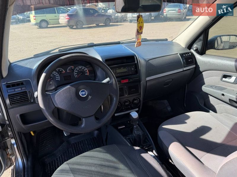 Седан Fiat Siena 2006 в Золотоноше