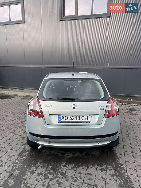 Хэтчбек Fiat Stilo 2005 в Ужгороде