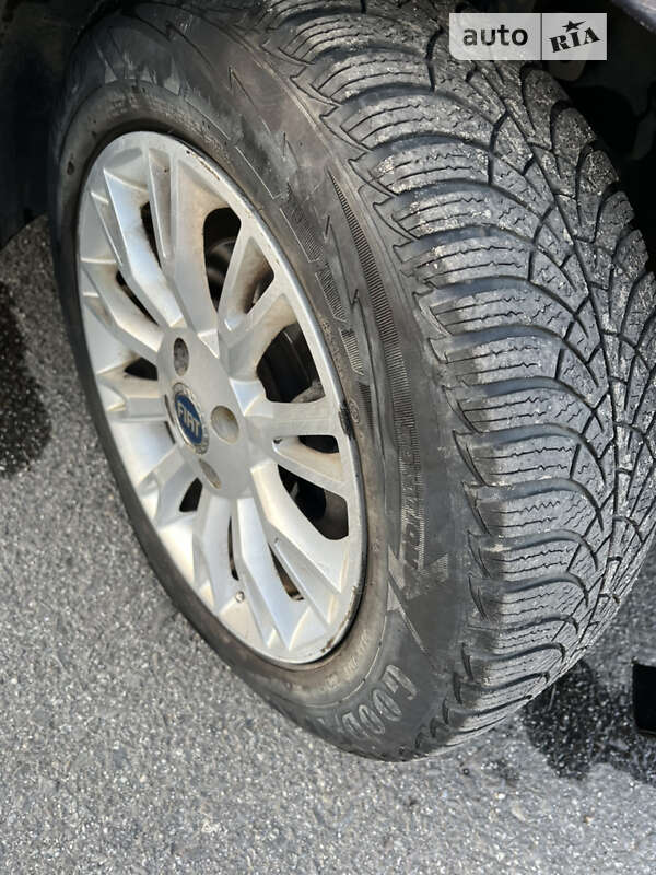 Хэтчбек Fiat Stilo 2002 в Ужгороде фото 8 Хэтчбек Fiat Stilo 2002 в Ужгороде