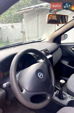 Хэтчбек Fiat Stilo 2002 в 