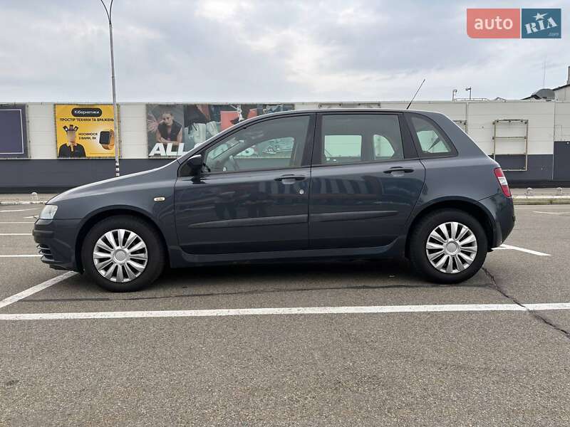 Хэтчбек Fiat Stilo 2003 в Киеве