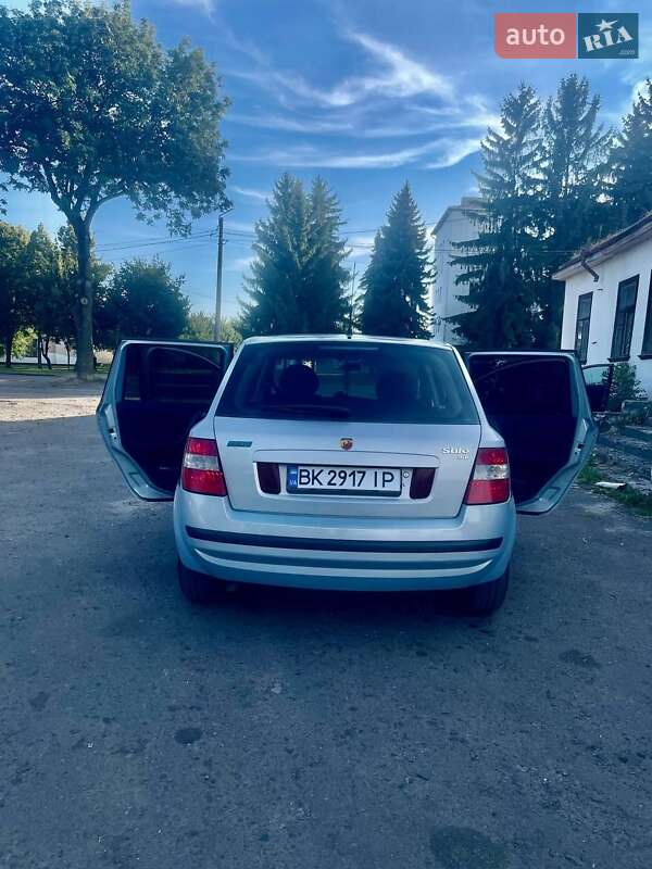 Хэтчбек Fiat Stilo 2003 в Дубно