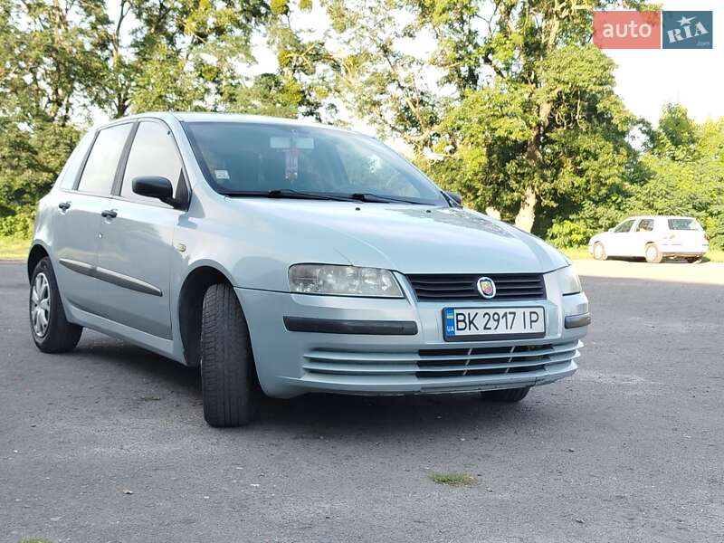 Хэтчбек Fiat Stilo 2003 в Дубно
