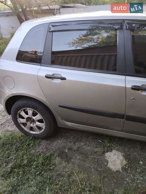 Хетчбек Fiat Stilo 2002 в Харкові фото 2 Хетчбек Fiat Stilo 2002 в Харкові