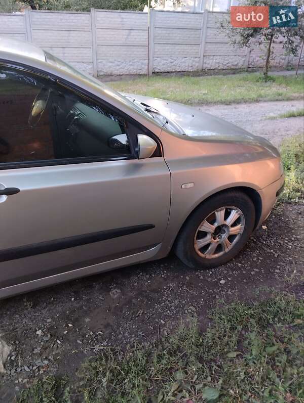 Хэтчбек Fiat Stilo 2002 в Харькове