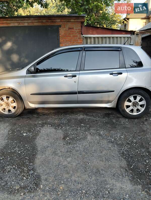 Хэтчбек Fiat Stilo 2002 в Харькове