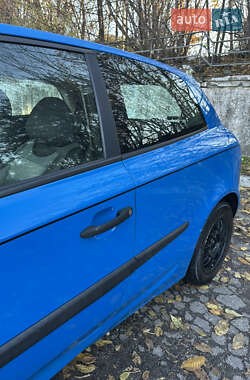 Хэтчбек Fiat Stilo 2003 в Каменском