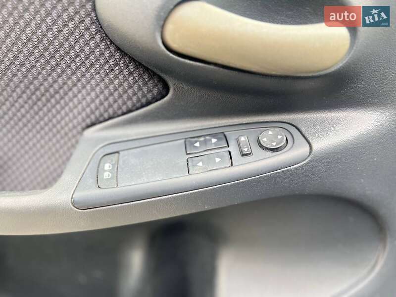 Универсал Fiat Stilo 2003 в Новояворовске фото 12 Универсал Fiat Stilo 2003 в Новояворовске