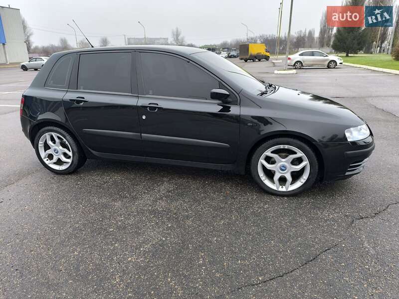 Хэтчбек Fiat Stilo 2002 в Кременчуге