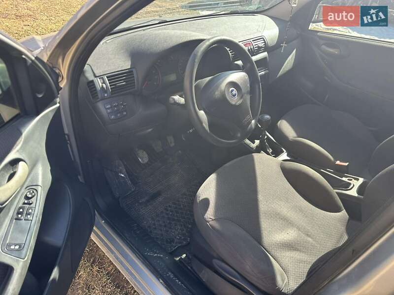 Хетчбек Fiat Stilo 2003 в Надвірній