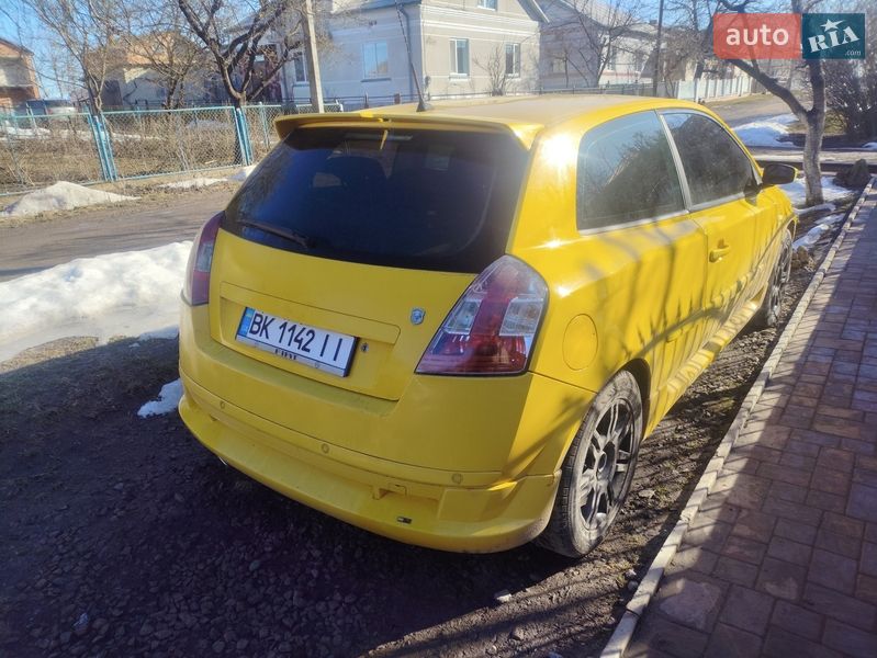 Хетчбек Fiat Stilo 2002 в Козові
