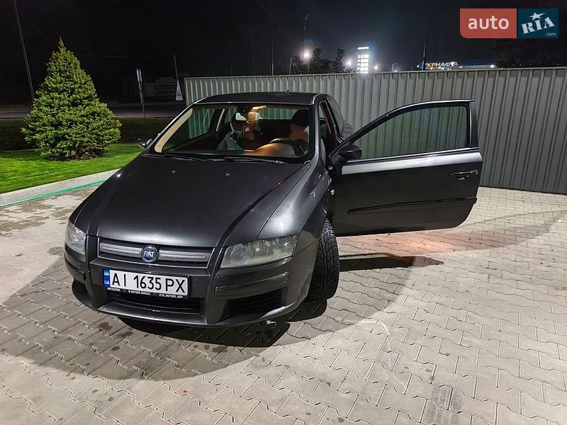 Хетчбек Fiat Stilo 2006 в Кагарлику