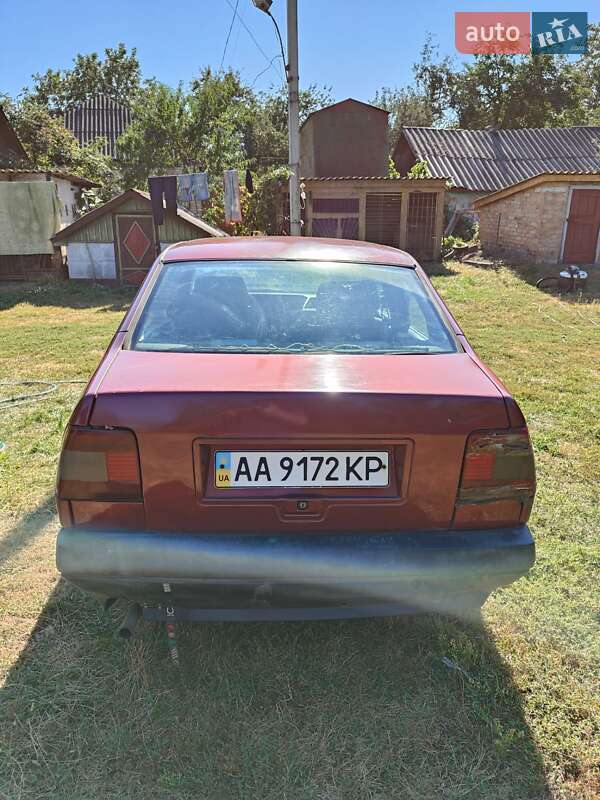 Седан Fiat Tempra 1993 в Бобровице