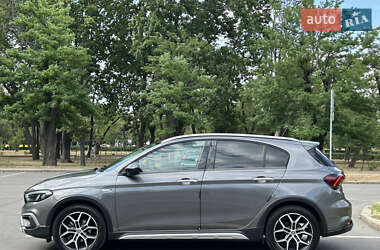 Хэтчбек Fiat Tipo Cross 2020 в 