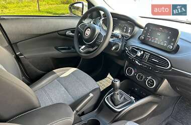 Хэтчбек Fiat Tipo Cross 2022 в 