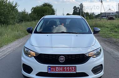 Седан Fiat Tipo 2017 в Луцке