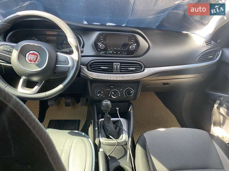 Седан Fiat Tipo 2019 в Василькове
