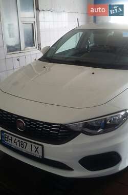 Седан Fiat Tipo 2017 в 
