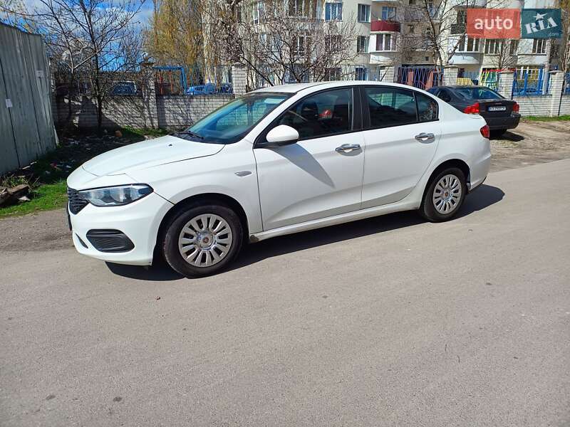 Седан Fiat Tipo 2018 в Вишневому