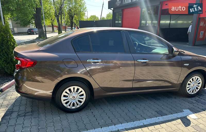 Седан Fiat Tipo 2019 в Ужгороді