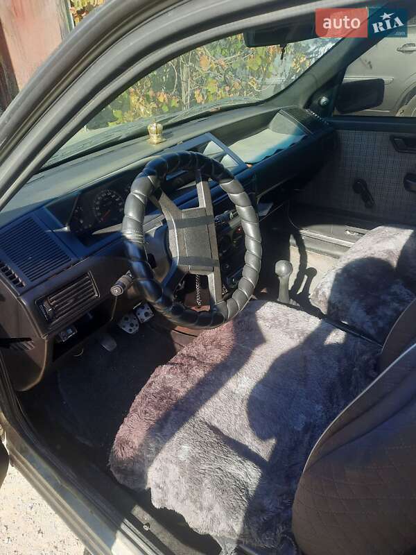 Хетчбек Fiat Tipo 1990 в Херсоні